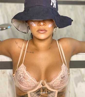 Rihanna Nipples